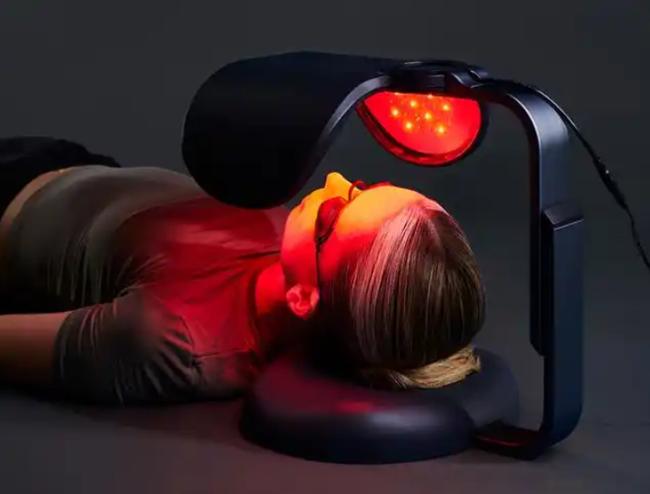  LED光疗完全指南：原理、应用、选择与市场前景（2025）